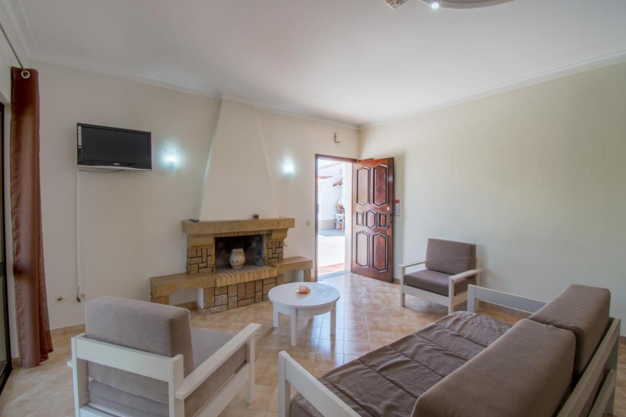 Apartamentos Pinto Quarteira Bagian luar foto