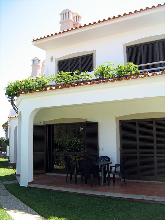 Apartamentos Pinto Quarteira Ruang foto