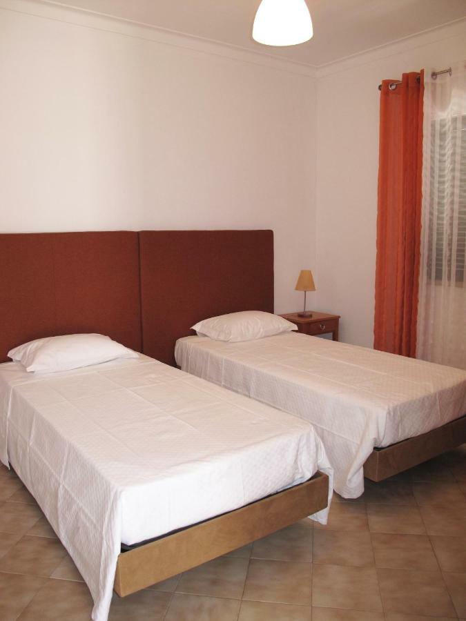 Apartamentos Pinto Quarteira Bagian luar foto